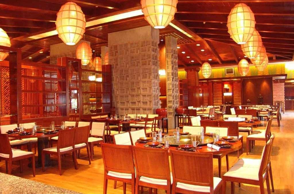 Grand Oriental Hotel Донгуан Ресторант снимка