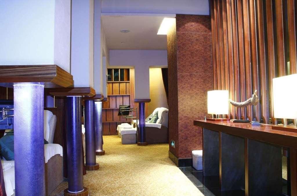 Grand Oriental Hotel Донгуан Съоръжения снимка