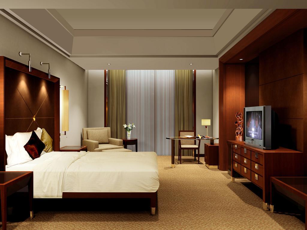 Grand Oriental Hotel Донгуан Екстериор снимка