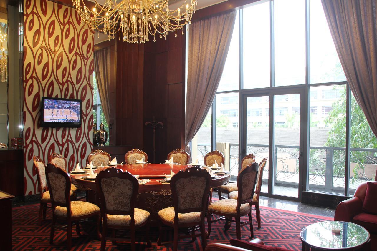 Grand Oriental Hotel Донгуан Екстериор снимка